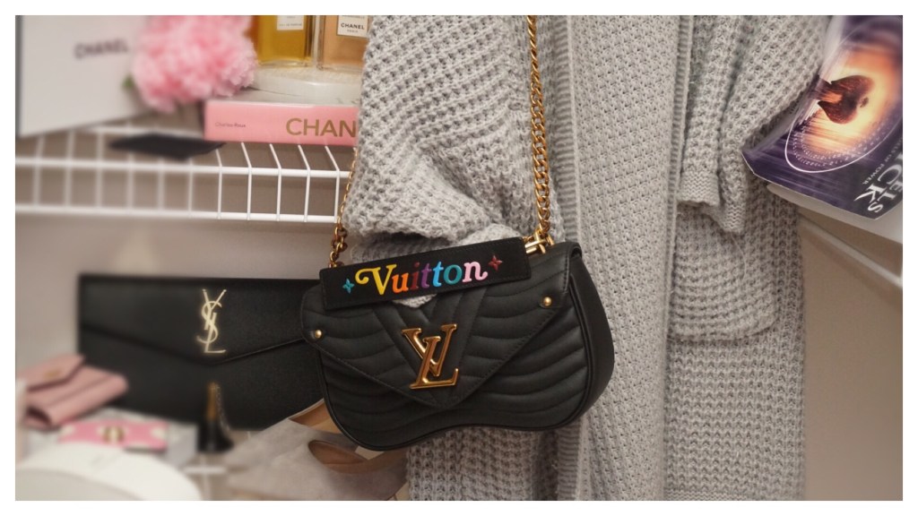 Layers N’ Louis Ft. Louis Vuitton New Wave Chain Bag MM and Calvin Klein Jeans Ribbed Graphic Bodycon Dress | The Luxe Angel